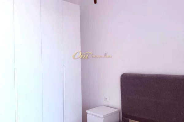 Shtepi me qera Apartament ne Tirane, 1+1, Mobilimi E mobiluar, Pagesa 55,000  Leke.