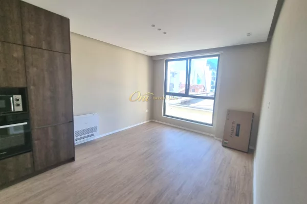 JORDAN MISJA APARTAMENT PER QERA NE PROCES MOBILIMI 1+1