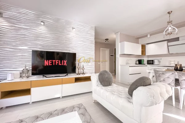 Shtepi ne shitje Apartament ne Tirane, 2+1, Mobilimi E mobiluar, Pagesa 28,900,000  Leke.