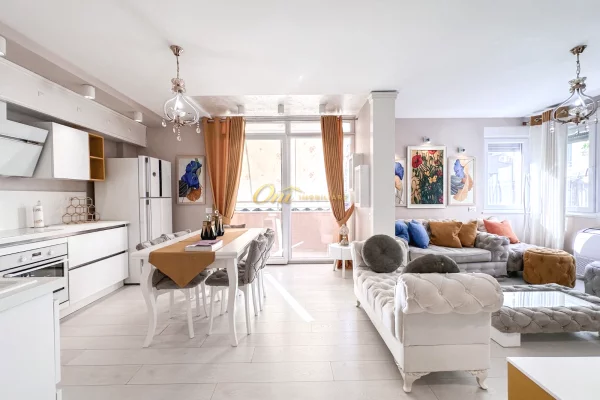 Shtepi ne shitje Apartament ne Tirane, 2+1, Mobilimi E mobiluar, Pagesa 28,900,000  Leke.