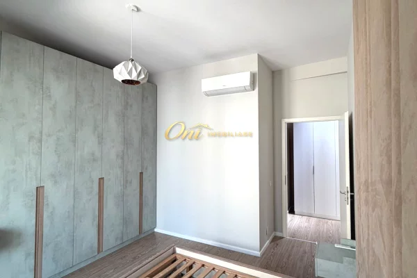 Shtepi ne shitje Apartament ne Tirane, 2+1, Mobilimi E mobiluar, Pagesa 338,000  Euro.