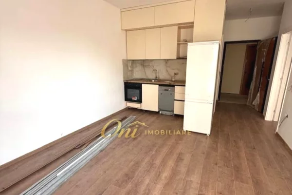 Shtepi me qera Apartament ne Tirane, 1+1, Mobilimi Bosh, pa mobiluar, Pagesa 60,000  Leke.