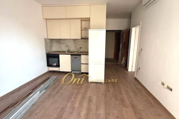 Shtepi me qera Apartament ne Tirane, 1+1, Mobilimi Bosh, pa mobiluar, Pagesa 60,000  Leke.