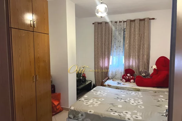 Shtepi ne shitje Apartament ne Fier, 2+1, Mobilimi E mobiluar, Pagesa 12,000,000  Leke.