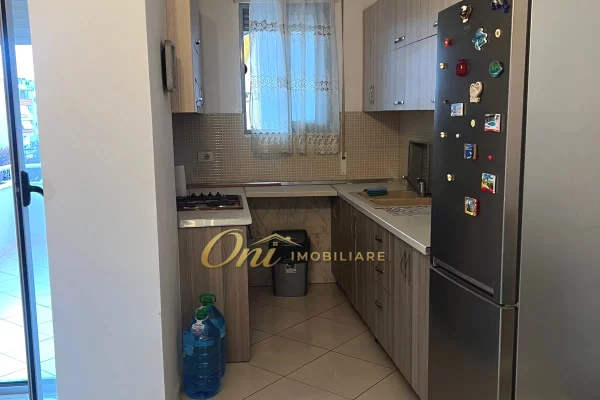 Shtepi ne shitje Apartament ne Fier, 2+1, Mobilimi E mobiluar, Pagesa 12,000,000  Leke.