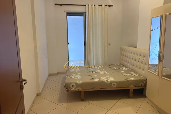 Shtepi ne shitje Apartament ne Fier, 2+1, Mobilimi E mobiluar, Pagesa 12,000,000  Leke.