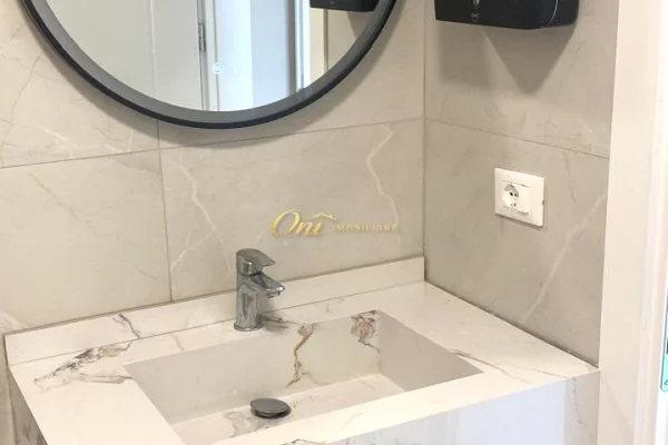 LIQENI ARTIFICIAL AMBIENT ZYRE PER QERA 