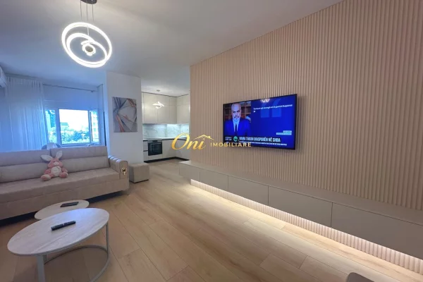 Shtepi me qera Apartament ne Tirane, 2+1, Mobilimi E mobiluar, Pagesa 1,000  Euro.