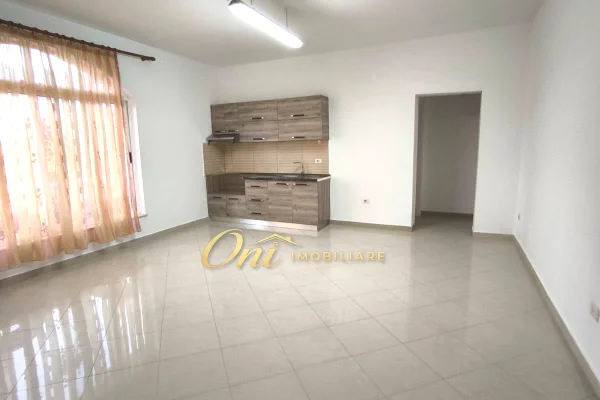 Shtepi me qera 1+1 ne Tirane - 32,000 Leke