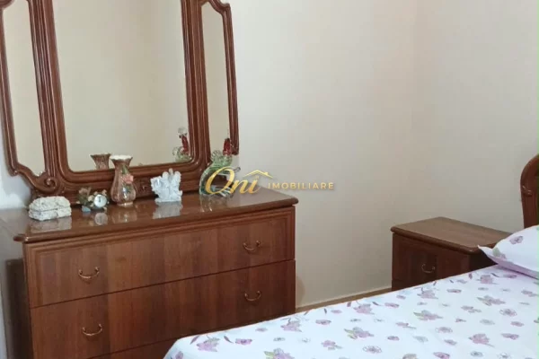 Shtepi me qera Apartament ne Tirane, 2+1, Mobilimi E mobiluar, Pagesa 50,000  Leke.