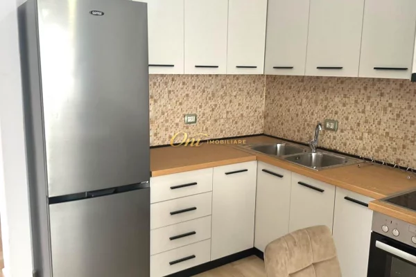 Shtepi me qera Apartament ne Tirane, 3+1, Mobilimi E mobiluar, Pagesa 70,000  Leke.