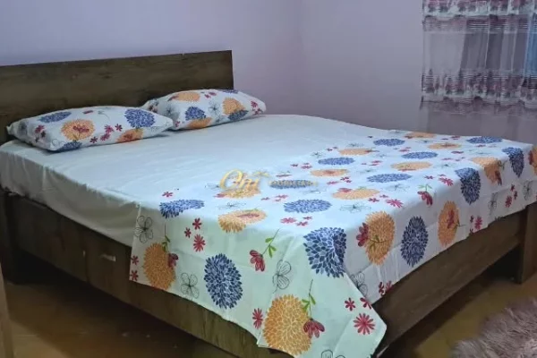 Shtepi me qera Apartament ne Tirane, 1+1, Mobilimi E mobiluar, Pagesa 450  Euro.