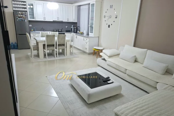 Shtepi ne shitje Apartament ne Tirane, 2+1, Mobilimi E mobiluar, Pagesa 22,000,000  Leke.
