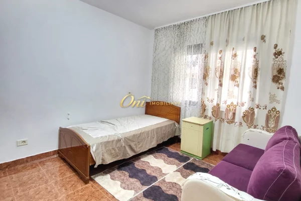 Shtepi me qera Apartament ne Tirane, 2+1, Mobilimi E mobiluar, Pagesa 65,000  Leke.