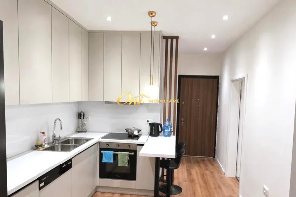 Shtepi me qera Apartament ne Tirane, 2+1, Mobilimi E mobiluar, Pagesa 90,000  Leke.