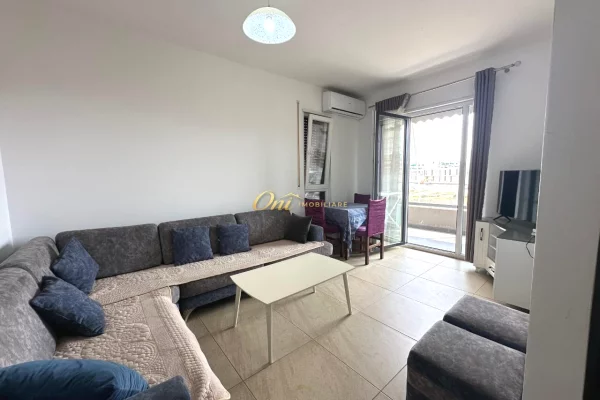 Shtepi ne shitje Apartament ne Durres, 1+1, Mobilimi E mobiluar, Pagesa 190,000  Euro.