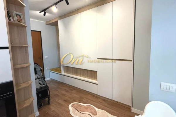 Shtepi me qera Apartament ne Tirane, 2+1, Mobilimi E mobiluar, Pagesa 50,000  Leke.
