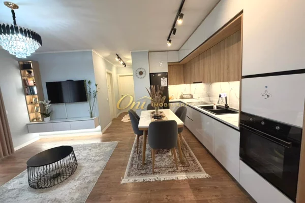Shtepi me qera Apartament ne Tirane, 2+1, Mobilimi E mobiluar, Pagesa 50,000  Leke.