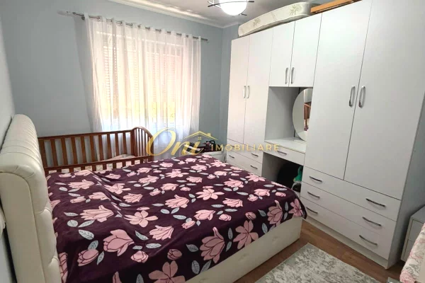 Shtepi me qera Apartament ne Tirane, 2+1, Mobilimi E mobiluar, Pagesa 50,000  Leke.