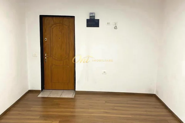 MYSLYM SHYRI AMBIENT ZYRE PER QERA
