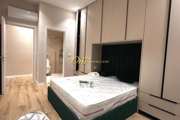 Shtepi me qera Apartament ne Tirane, 2+1, Mobilimi E mobiluar, Pagesa 80,000  Leke.