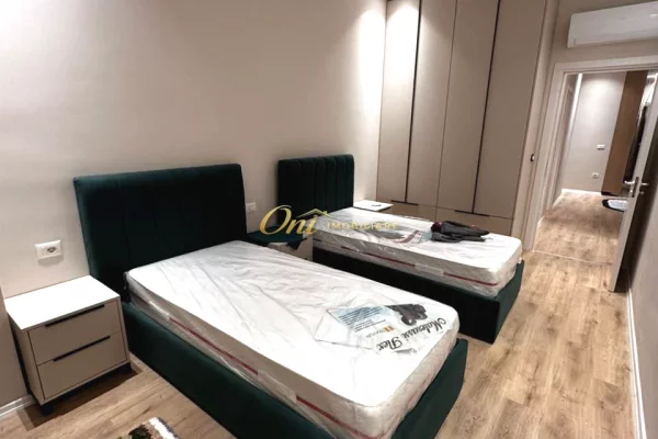 Shtepi me qera Apartament ne Tirane, 2+1, Mobilimi E mobiluar, Pagesa 80,000  Leke.