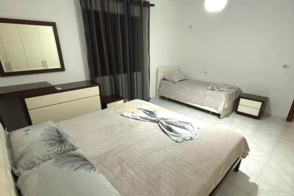 Shtepi me qera Apartament ne Tirane, 2+1, Mobilimi E mobiluar, Pagesa 50,000  Leke.