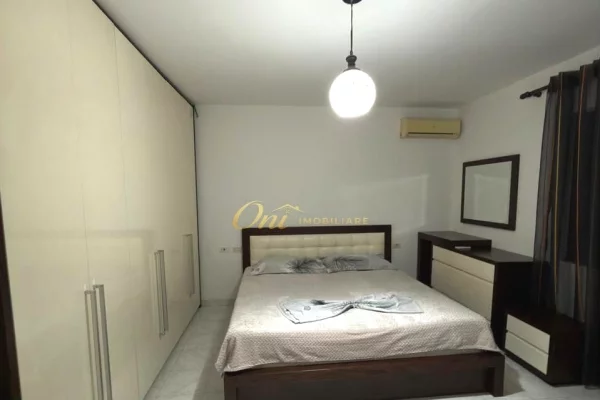 Shtepi me qera Apartament ne Tirane, 2+1, Mobilimi E mobiluar, Pagesa 50,000  Leke.