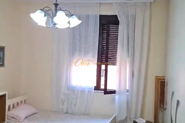 Shtepi me qera Apartament ne Tirane, 1+1, Mobilimi E mobiluar, Pagesa 60,000  Leke.