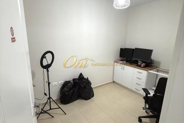 RRUGA E KAVAJES AMBIENT ZYRE 120M2 PER QERA 
