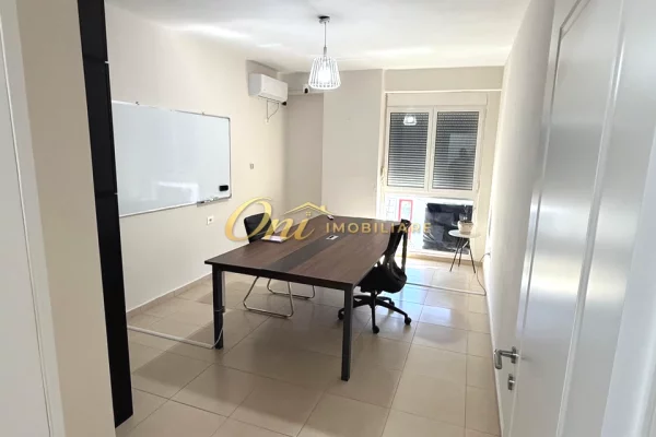 RRUGA E KAVAJES AMBIENT ZYRE 120M2 PER QERA 