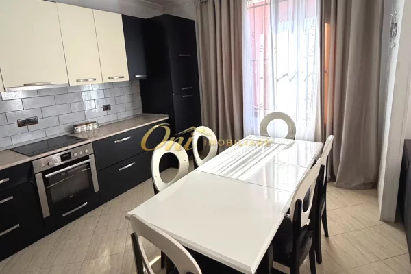 Shtepi me qera Apartament ne Tirane, 2+1, Mobilimi E mobiluar, Pagesa 70,000  Leke.