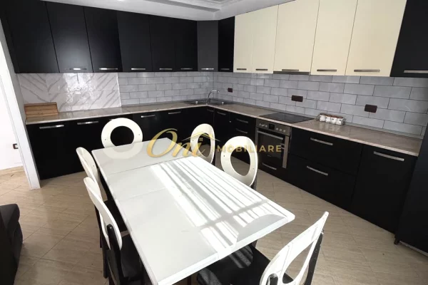 Shtepi me qera Apartament ne Tirane, 2+1, Mobilimi E mobiluar, Pagesa 70,000  Leke.