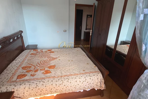 Shtepi ne shitje Apartament ne Tirane, 2+1, Mobilimi E mobiluar, Pagesa 130,000  Euro.