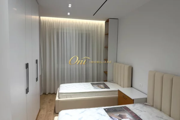 Shtepi me qera Apartament ne Tirane, 2+1, Mobilimi E mobiluar, Pagesa 75,000  Leke.