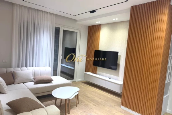 RRUGA 5 MAJI APARTAMENT PER QERA 2+1+2