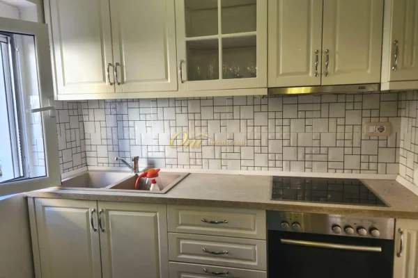 Shtepi me qera Apartament ne Tirane, 1+1, Mobilimi E mobiluar, Pagesa 50,000  Leke.