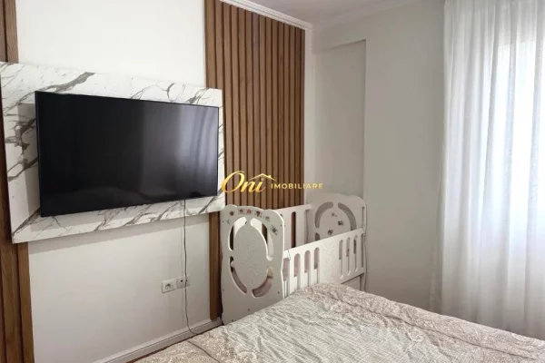 Shtepi me qera Apartament ne Tirane, 2+1, Mobilimi E mobiluar, Pagesa 75,000  Leke.