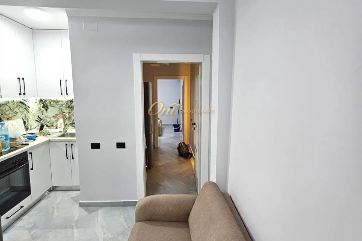 Shtepi me qera Apartament ne Tirane, 1+1, Mobilimi E mobiluar, Pagesa 55,000  Leke.