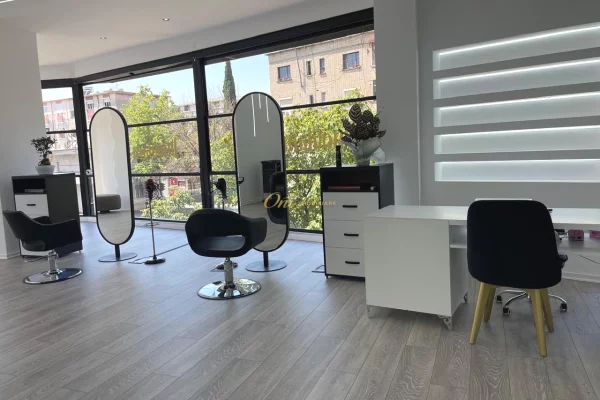 XHAMLLIK AMBIENT ZYRE PER QERA 