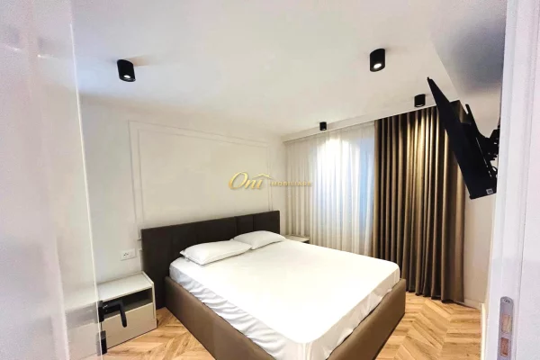 Shtepi me qera Apartament ne Tirane, 2+1, Mobilimi E mobiluar, Pagesa 70,000  Leke.