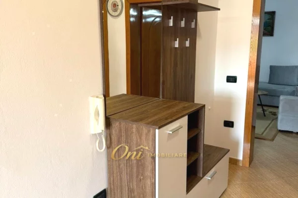 Shtepi me qera Apartament ne Tirane, 2+1, Mobilimi E mobiluar, Pagesa 60,000  Leke.
