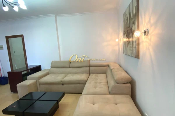 Shtepi me qera Apartament ne Tirane, 2+1, Mobilimi E mobiluar, Pagesa 90,000  Leke.