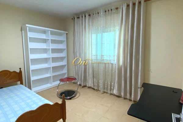 Shtepi me qera Apartament ne Tirane, 2+1, Mobilimi E mobiluar, Pagesa 90,000  Leke.