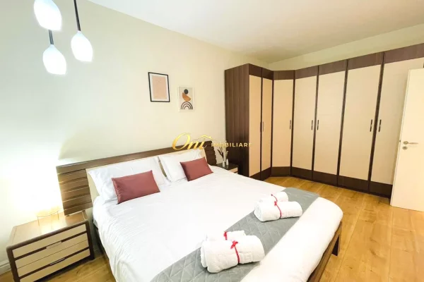 Shtepi me qera Apartament ne Tirane, 2+1, Mobilimi E mobiluar, Pagesa 800  Euro.