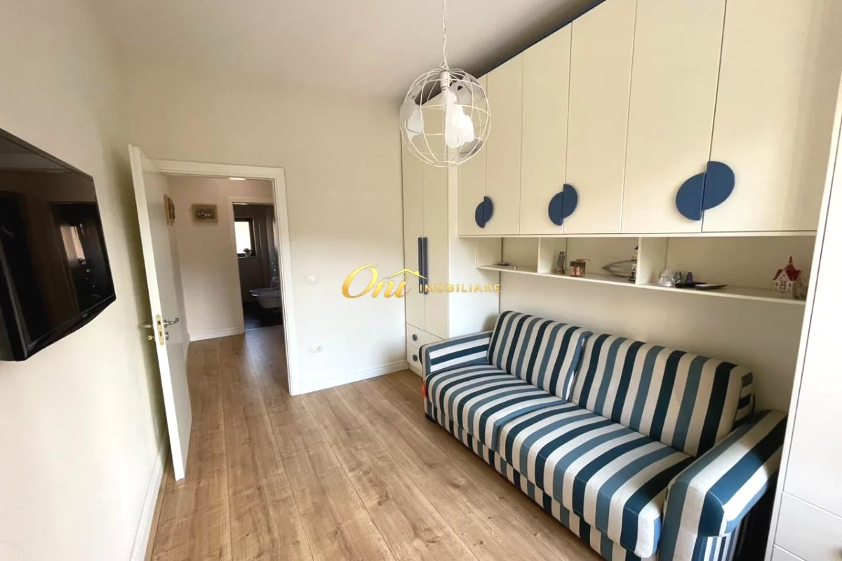Shtepi me qera Apartament ne Tirane, 2+1, Mobilimi E mobiluar, Pagesa 800  Euro.