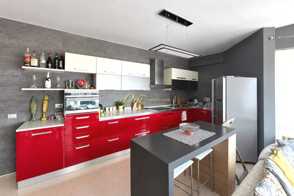 Shtepi me qera Apartament ne Tirane, 2+1, Mobilimi E mobiluar, Pagesa 80,000  Leke.