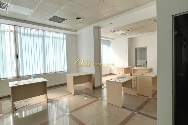 KOMUNA E PARISIT AMBIENT ZYRE PER QERA 