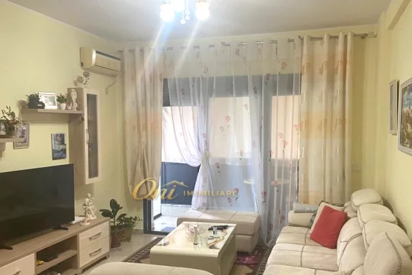 Shtepi me qera 2+1 ne Tirane - 55,000 Leke
