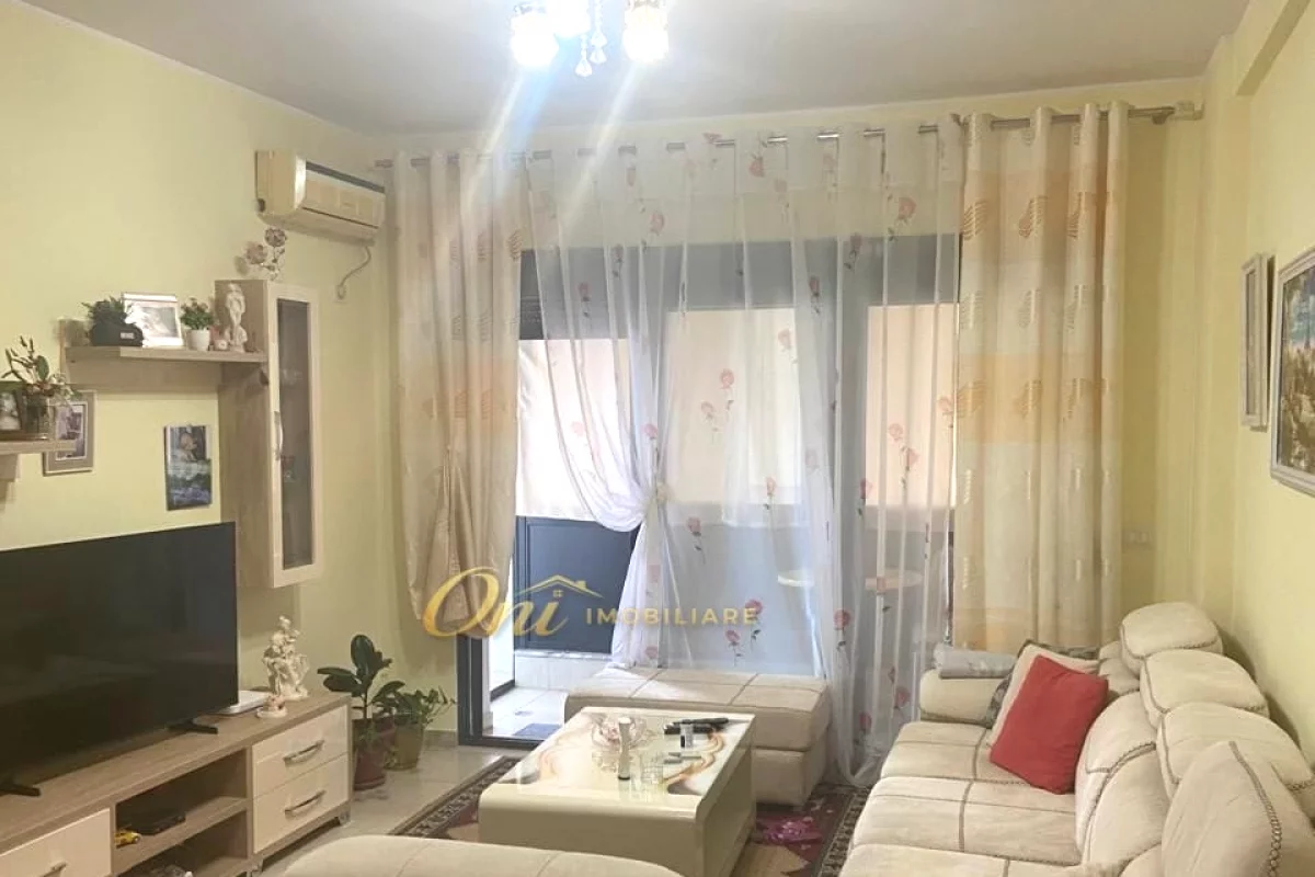 Shtepi me qera Apartament ne Tirane, 2+1, Mobilimi E mobiluar, Pagesa 55,000  Leke.